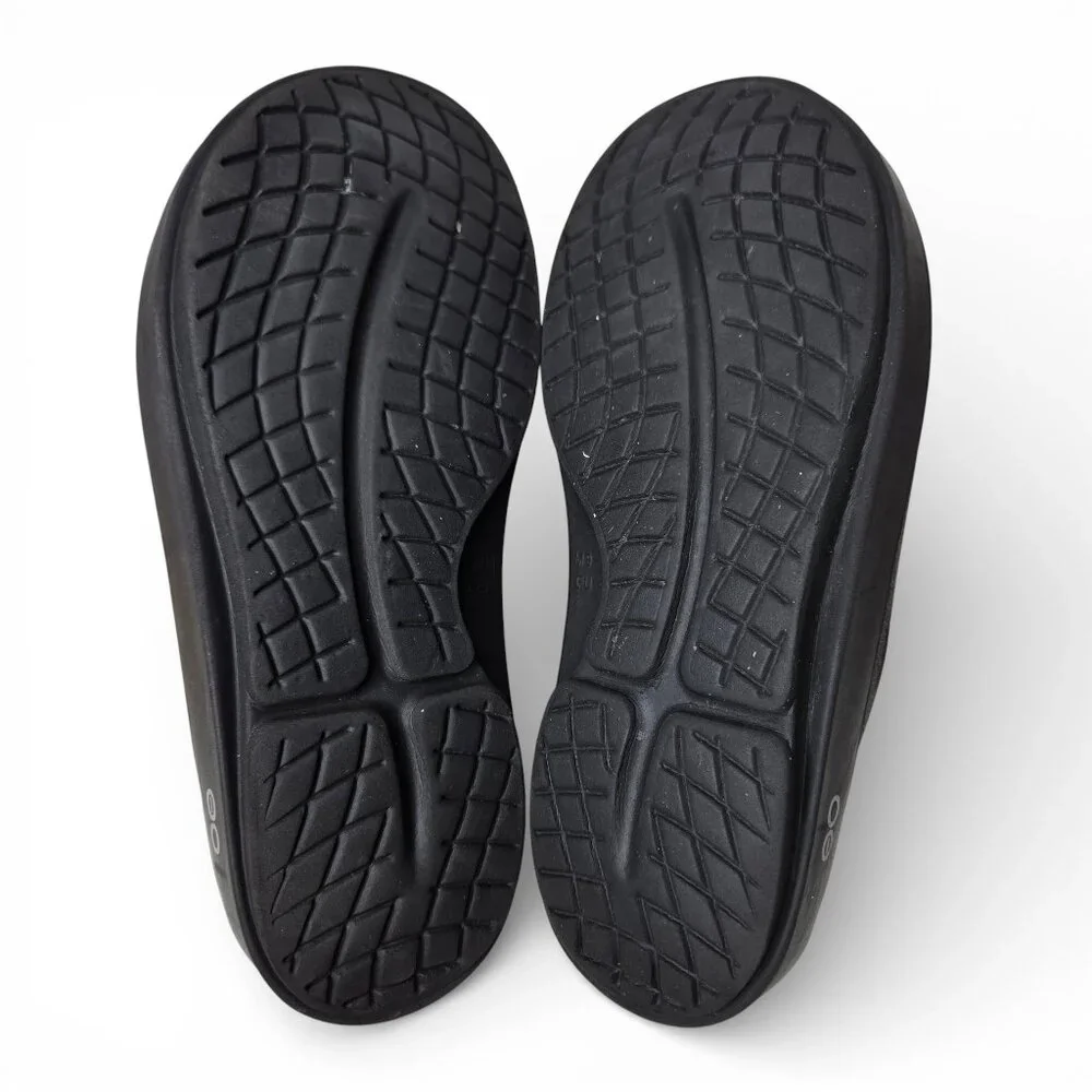 Oofos Ooahh Black Cushion Slide Sandals Men Everyday Loungewear M9 W11